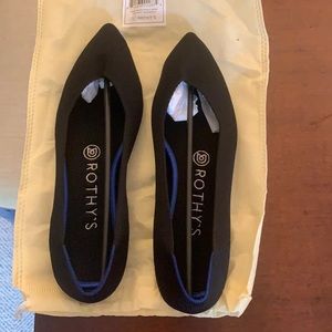 Size 7 point toe flats. Rothy’s knock-offs.
